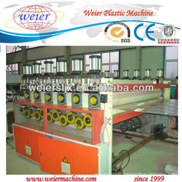 PC sunlight board extruding line